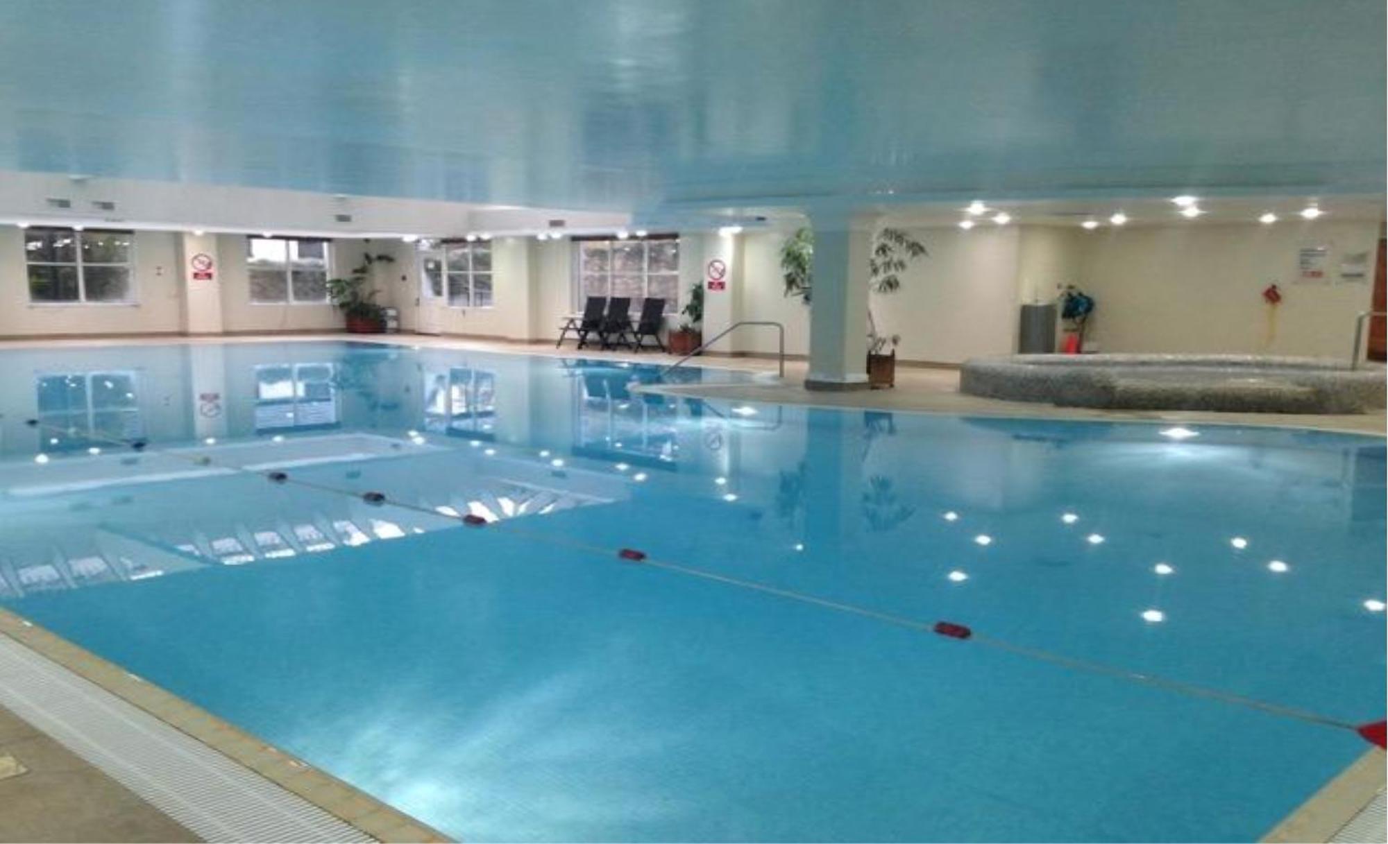 Hustyns Hotel Saint Wenn Buitenkant foto